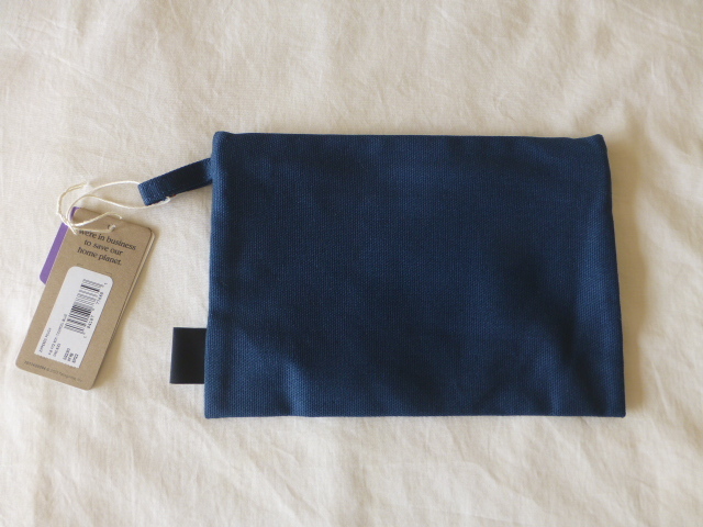 未使用!! 廃盤モデル!! patagonia Zippered Pouch ジッパードポーチ SP22モデル Fitzroy フィッツロイ パタゴニア PATAGONIA patagonia_画像2