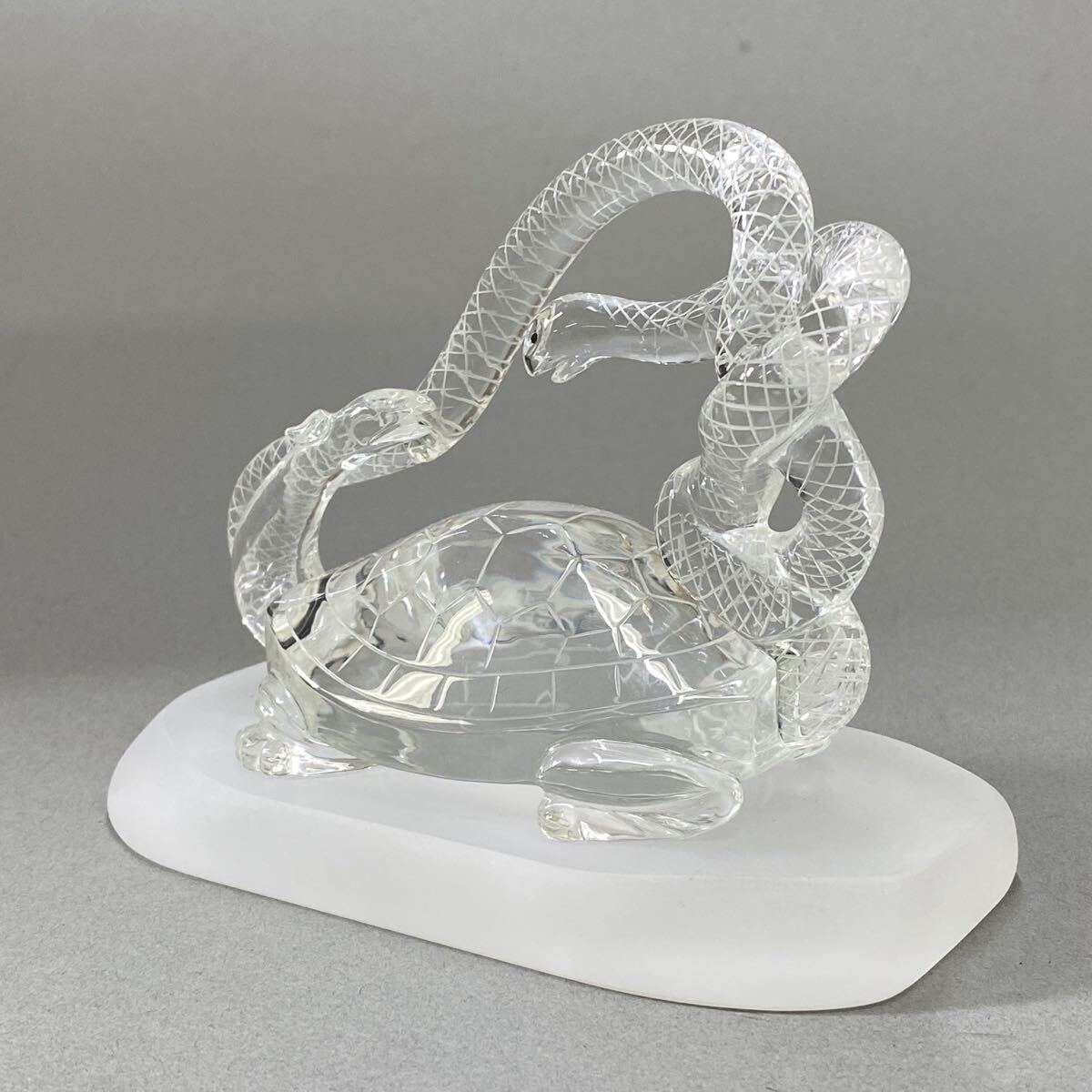 Ok1 【四神 玄武】伝統的工芸品 甲州水晶貴石細工伝統工芸士 米長朝喜 作 水晶 美術工芸品 箱付 _画像2