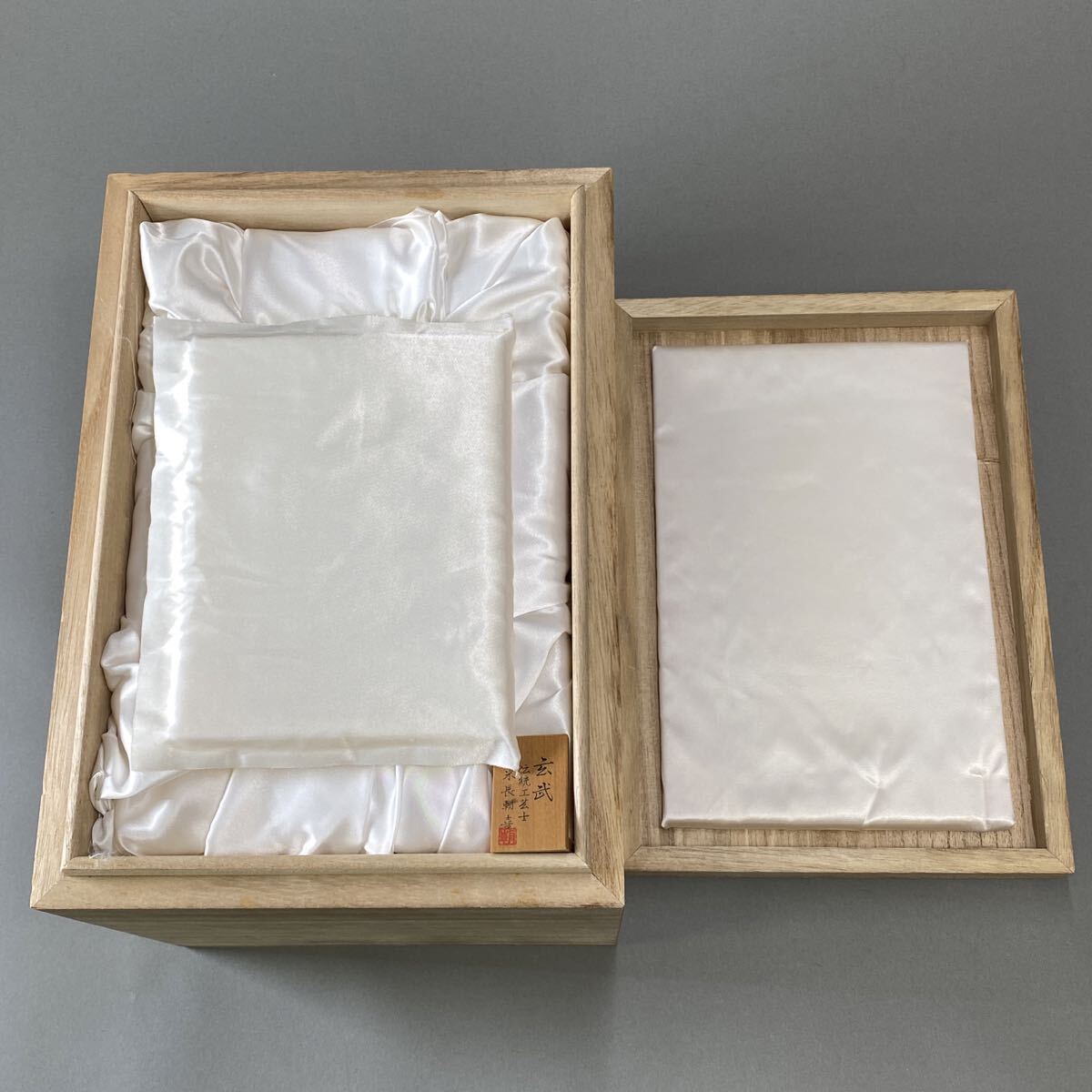 Ok1 【四神 玄武】伝統的工芸品 甲州水晶貴石細工伝統工芸士 米長朝喜 作 水晶 美術工芸品 箱付 _画像4