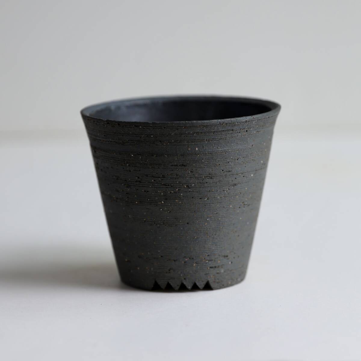 Invisible ink / MUD N DUST THE CUP “BONE” SMOKE AND DUSK EXTRA SMALL XS / invisibleink インビジブルインク 鉢 植木鉢 ポット_画像5