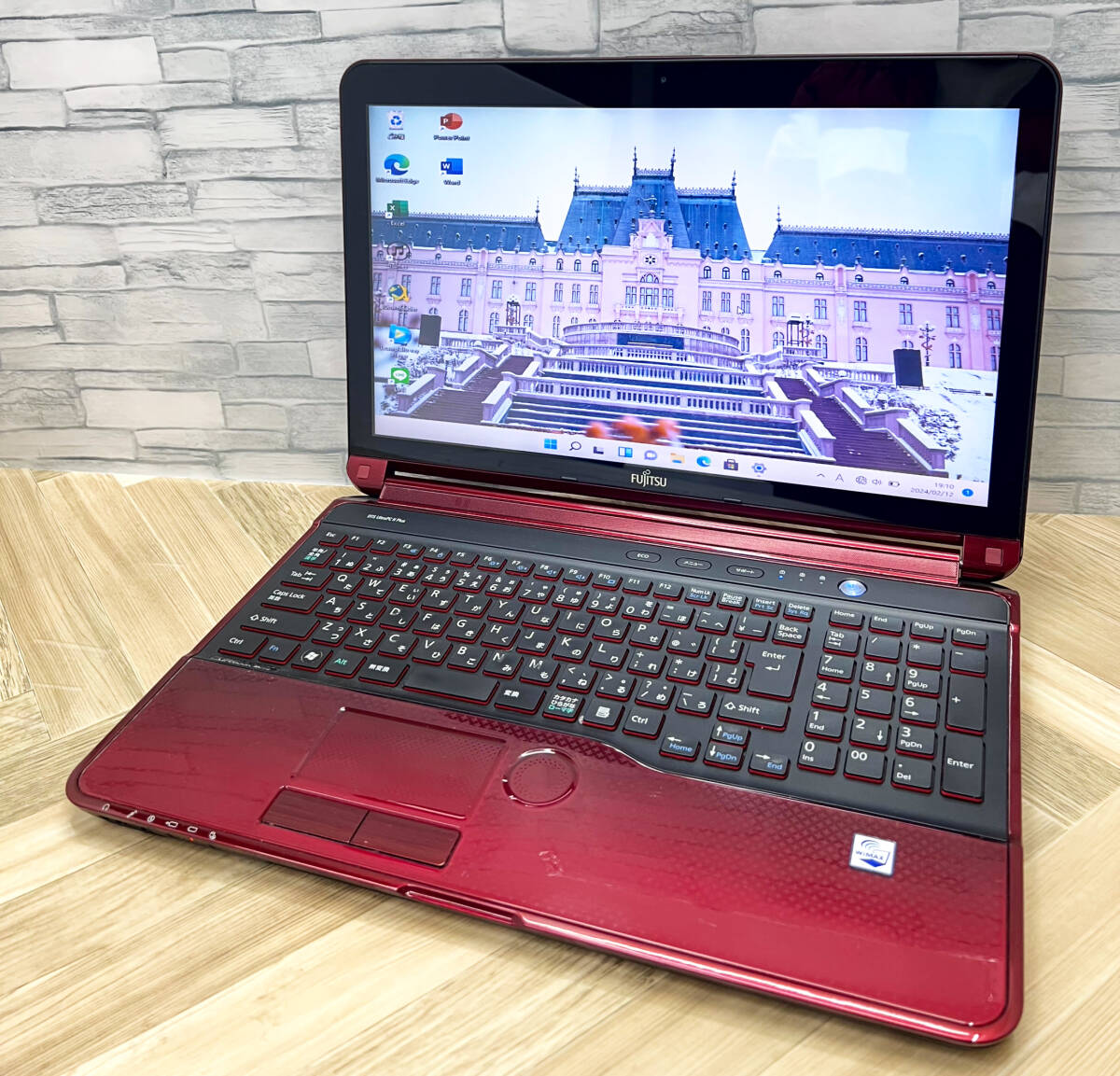 極上品/新型Window11搭載/富士通/爆速Core-i7搭載/カメラ/高速新品SSD512GB/驚異の16GBメモリ/ブルーレイ/DVD焼き/オフィス/ソフト多数_画像2