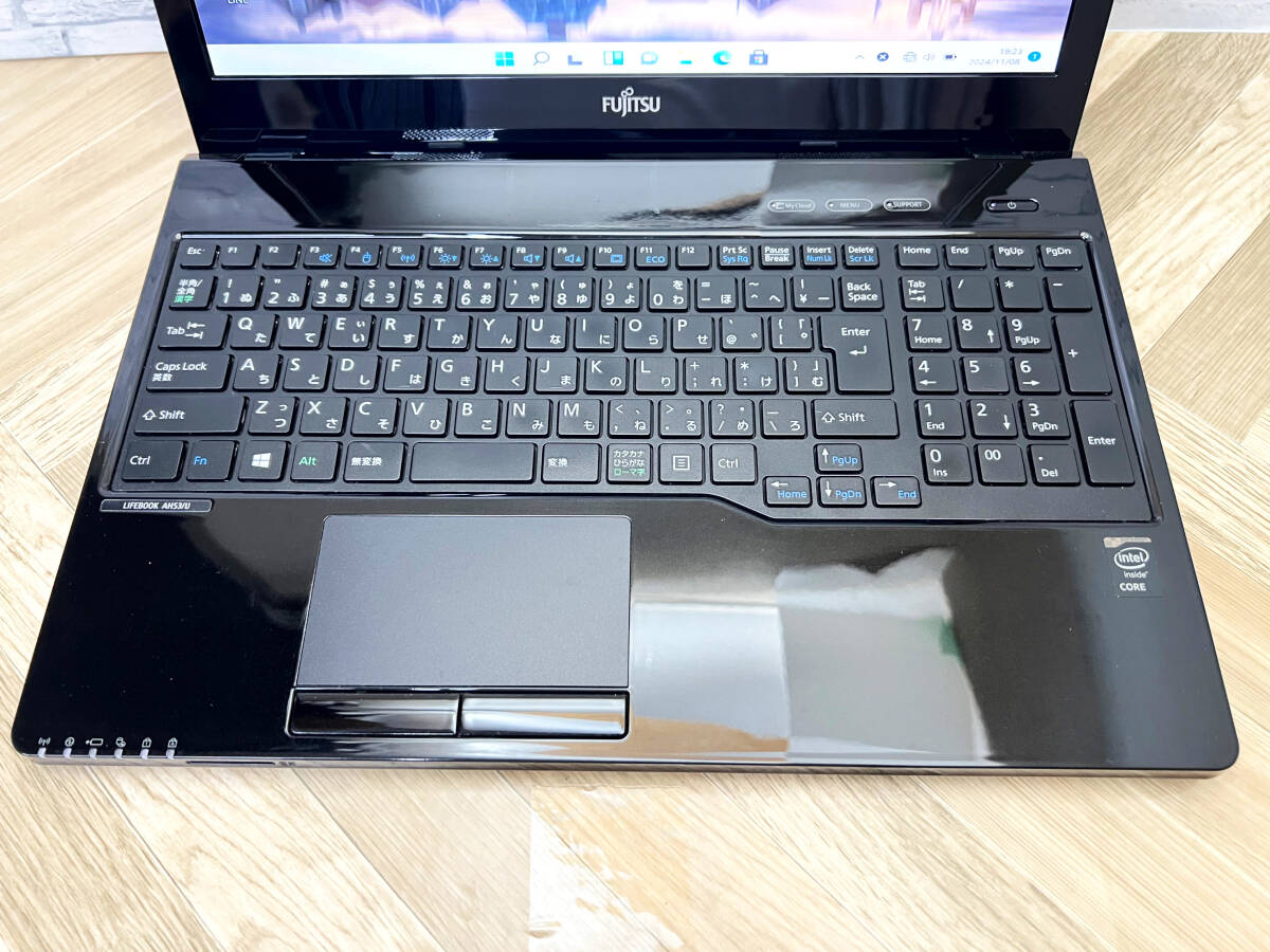 極上品/新型Window11搭載/富士通/爆速5世代CPU/カメラ/高速新品SSD256GB/驚異の８GBメモリ/DVD焼き/オフィス/ソフト多数！_画像3