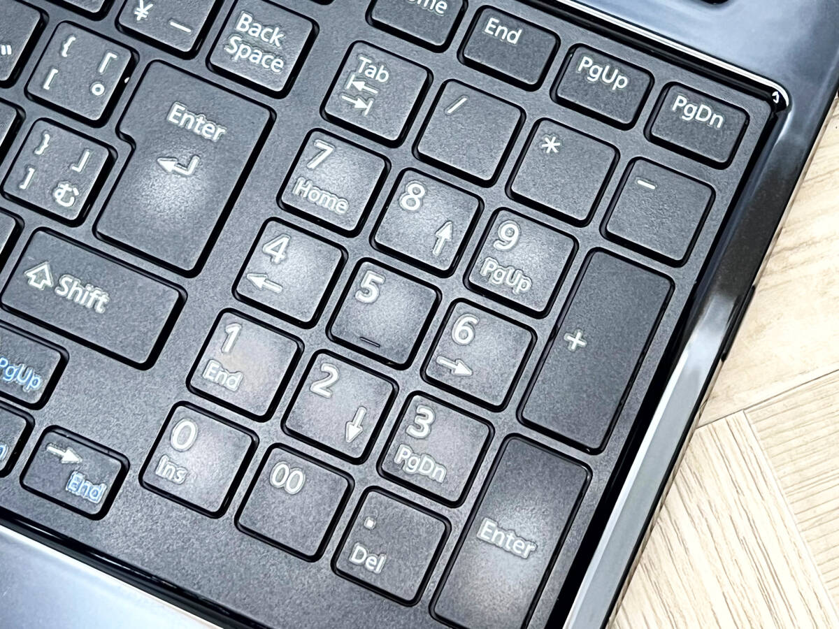 極上品/新型Window11搭載/富士通/爆速5世代CPU/カメラ/高速新品SSD256GB/驚異の８GBメモリ/DVD焼き/オフィス/ソフト多数！_画像4