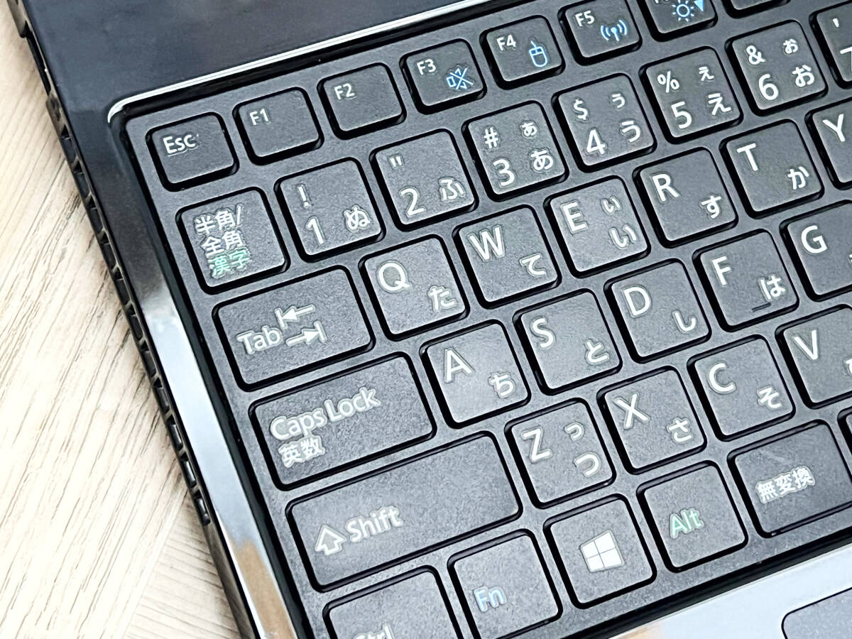 極上品/新型Window11搭載/富士通/爆速5世代CPU/カメラ/高速新品SSD256GB/驚異の８GBメモリ/DVD焼き/オフィス/ソフト多数！_画像5