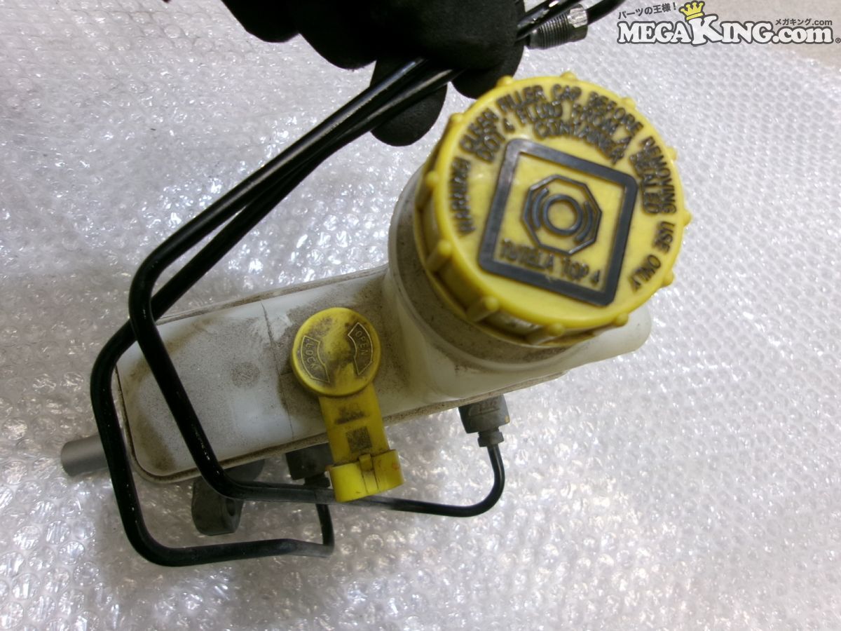  Alpha Romeo Giulietta оригинальный обычный тормоз главный цилиндр / 2S11-329