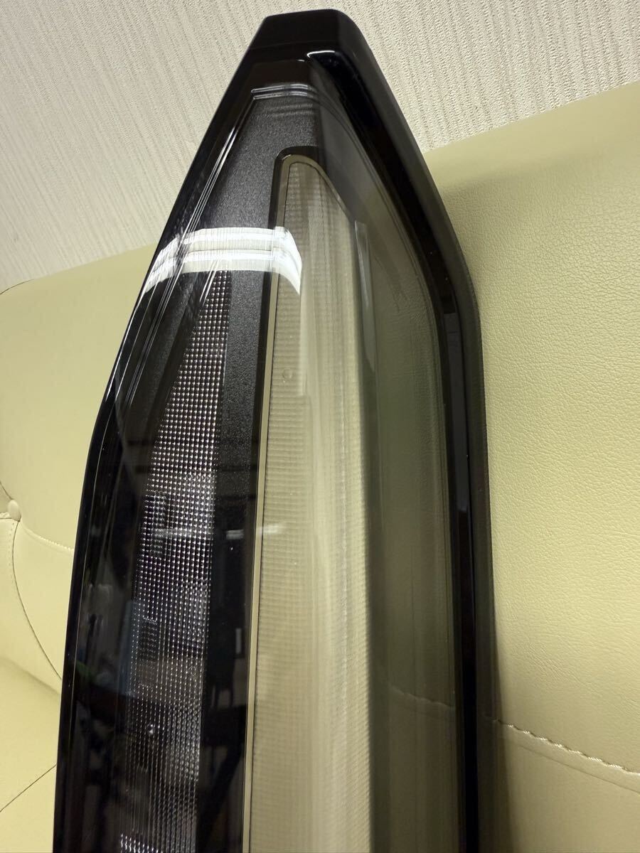 N-BOX カスタム 右 テールランプ JF5 33500-32R-J01 ICHIKOH D318 Nボックス テールライト　刻印B_画像5