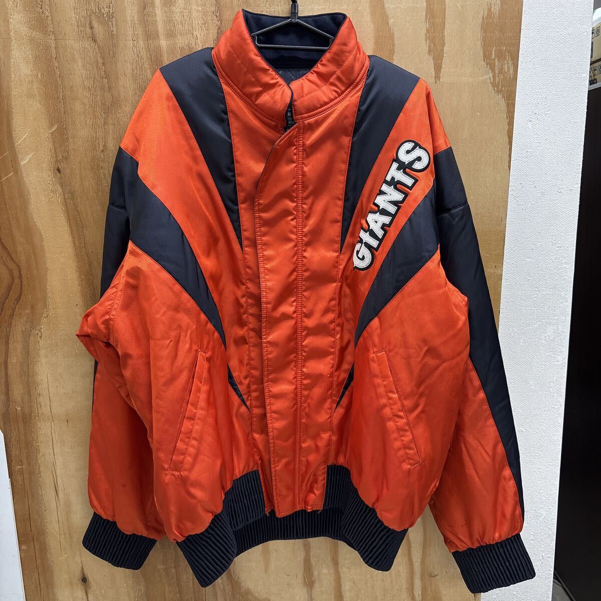 (27)asics アシックス 読売ジャイアンツ コシノジュンコ グランドコート ジャケット 巨人 GIANTS BWG-10 ELサイズ_画像1