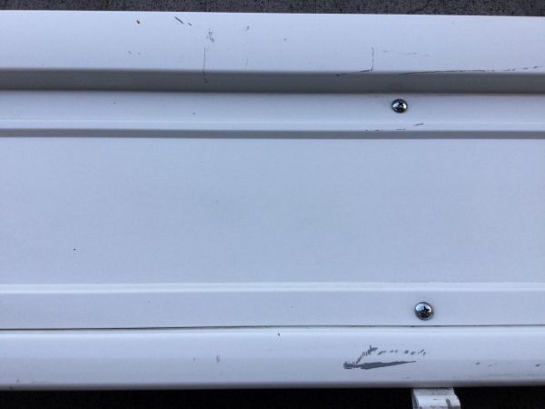 いすゞエルフ 新車外し サイドアオリ左 白 W3515mm*H398mm 厚み35mm 傷・汚れ有【発送不可】_画像6