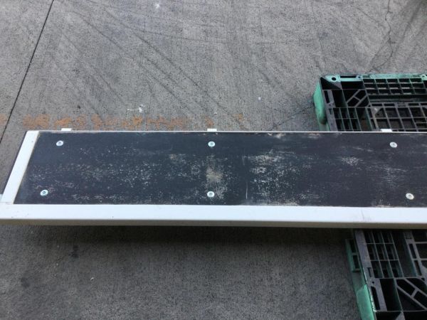 いすゞエルフ 新車外し サイドアオリ左 白 W3515mm*H398mm 厚み35mm 傷・汚れ有【発送不可】_画像7