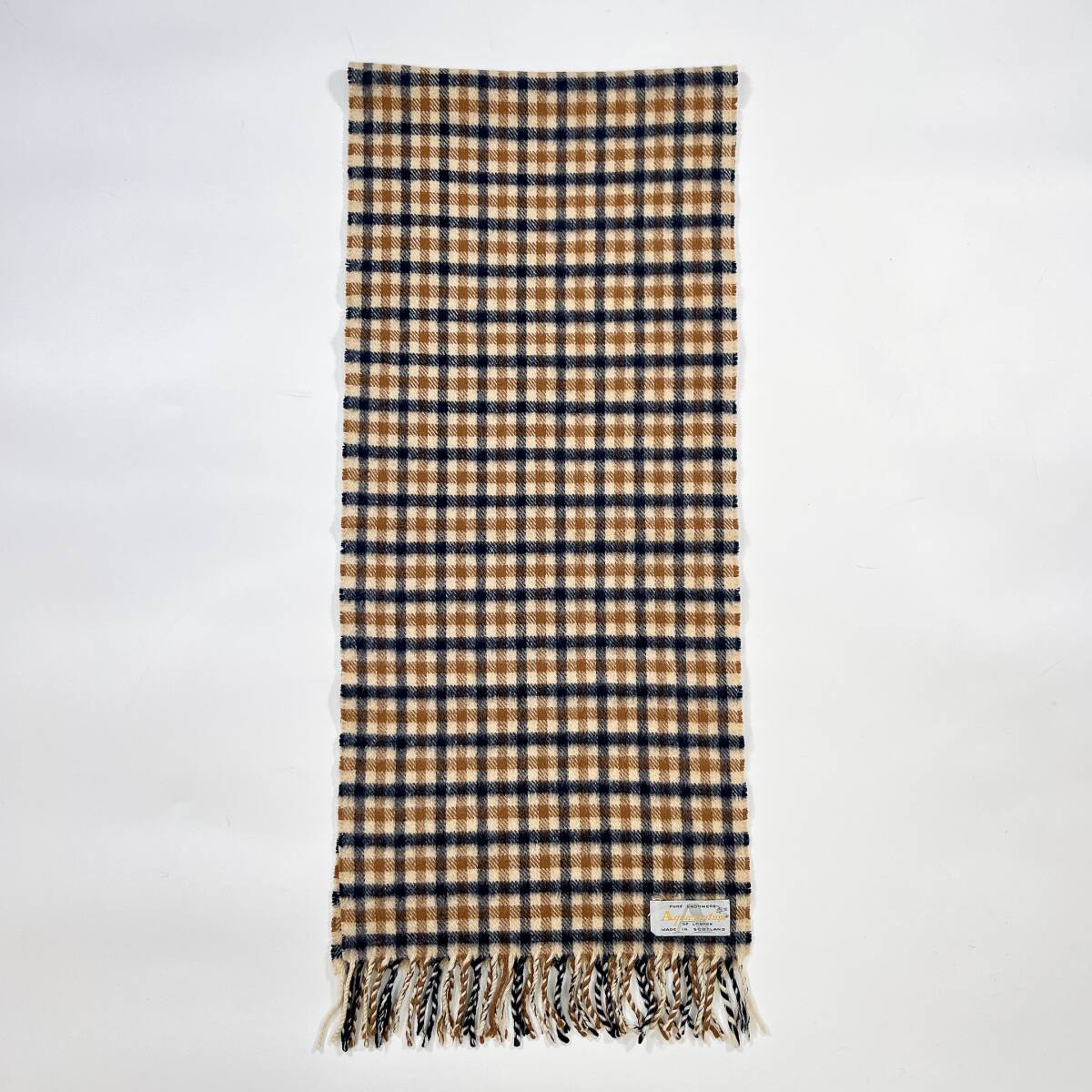 Aquascutum アクアスキュータム カシミヤ100 マフラー チェック スコットランド製 ユニセックス 通勤 通学 上品 きれいめ 暖か 冬物〇1167y_画像2