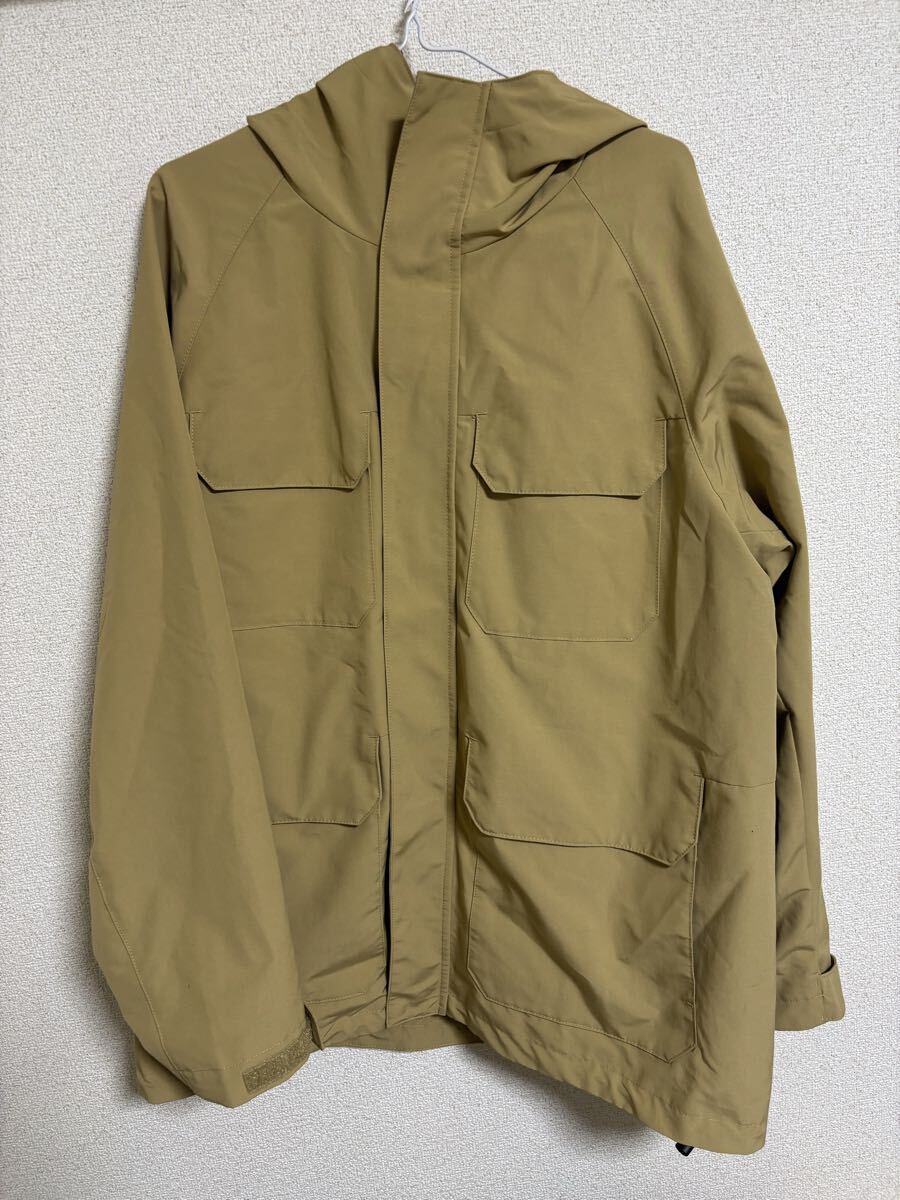 ユニクロ　ユーティリティパーカー XL ベージュ _画像1