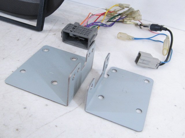 [61U E3] ホンダ GP2 フィットシャトル オーディオ枠 オーディオパネル エアコン吹き出し付 [77250-TF7-00-20]_画像6