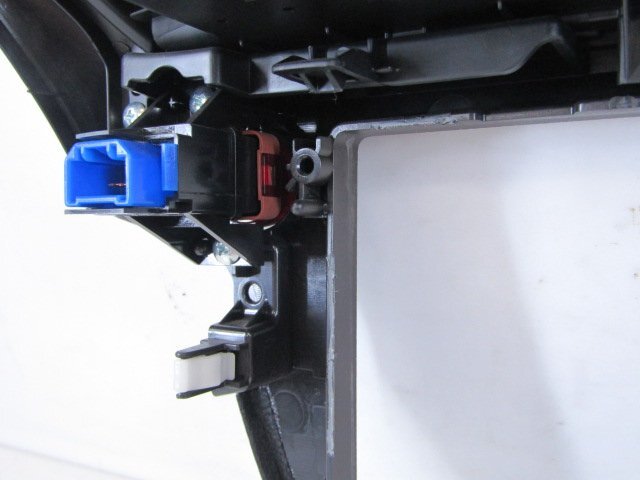 [61U E3] ホンダ GP2 フィットシャトル オーディオ枠 オーディオパネル エアコン吹き出し付 [77250-TF7-00-20]_画像5