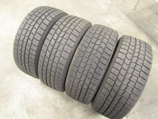 【個人宅配送不可】[09W+EE0]【24年製】DUNLOP ダンロップ WINTER MAXX WM02 205/55R16 91Q 4本セット 1台分　_画像1