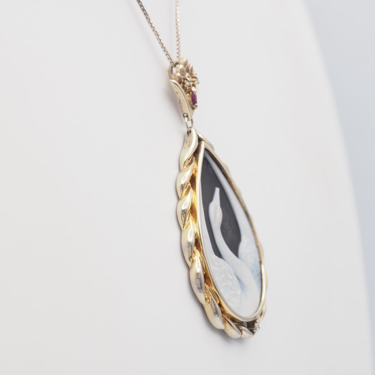 H806 IEI ストーンカメオ ピンクスピネル ダイヤモンド ペンダント トップ スワン 白鳥 デザイン チャーム ヘッド_画像3