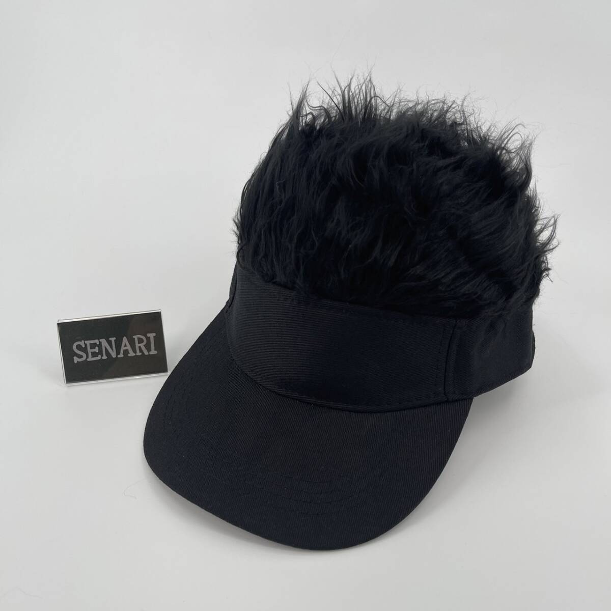 S-291/フサフサ髪 サンバイザー型 ズラキャップ　コスプレ　ゴルフ　/　黒&黒_画像1