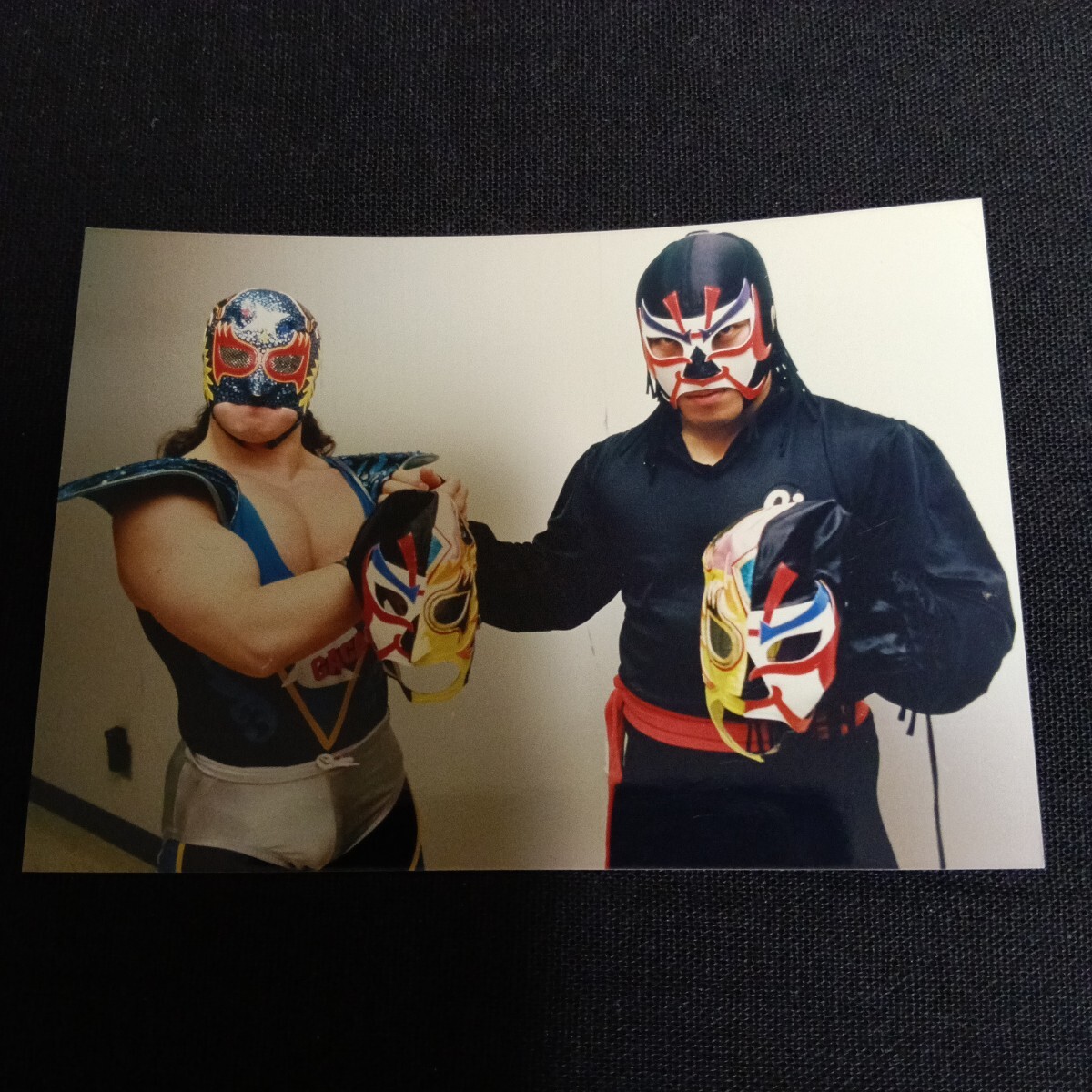 プロレスマスクマンファン必見　スペル・デルフィン、ザ・グレート・サスケ生写真2枚セット_画像1