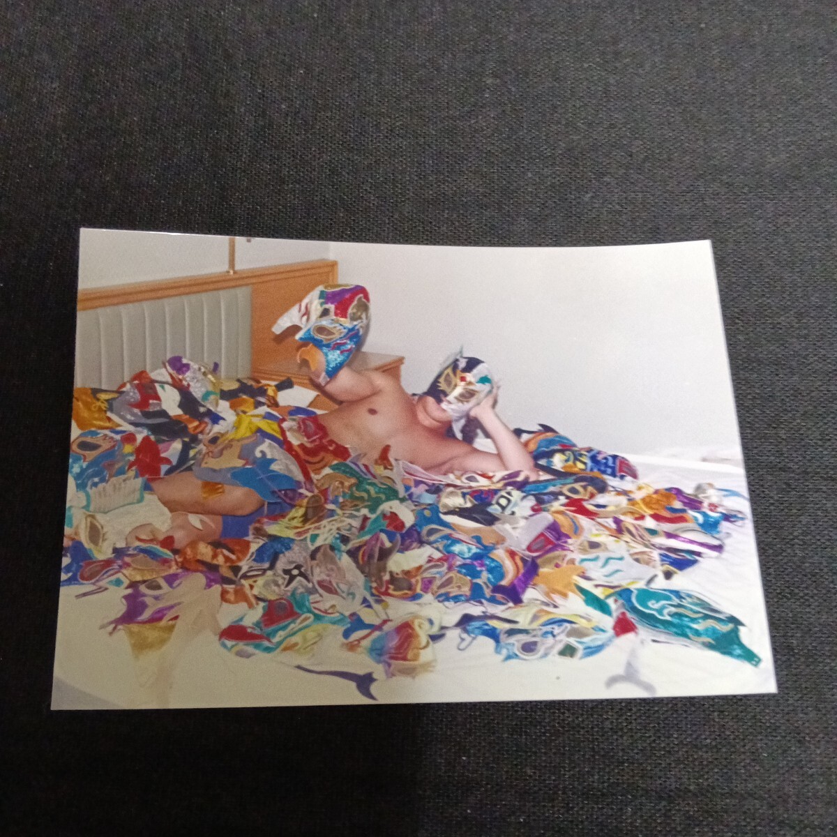 プロレスマスクマンファン必見　スペル・デルフィン＆ザ・グレート・サスケ生写真３枚セット_画像2