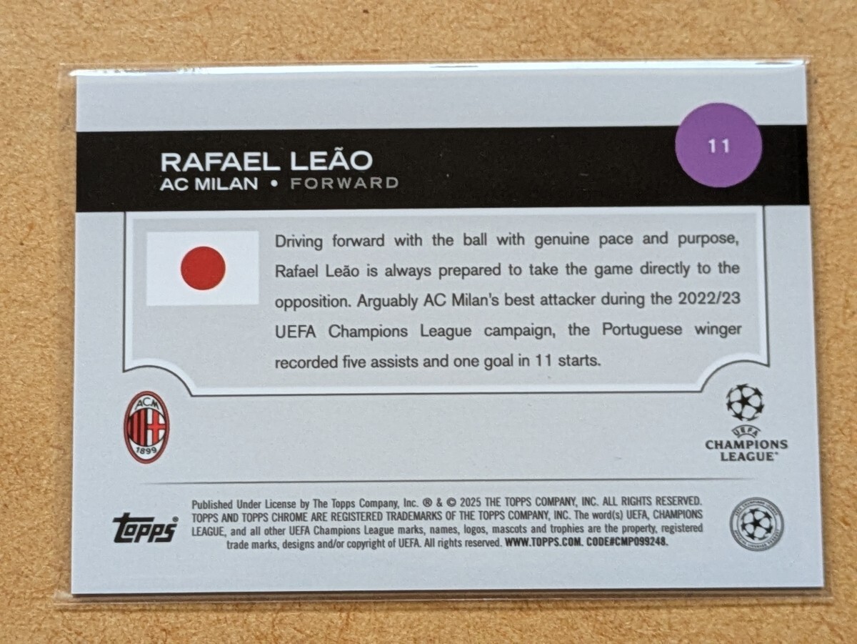 ラファエル・レオン【SOCCER 2025 TOPPS UEFA JAPAN EDITION】RAFAEL LEAO #11 ベース フューシャモジョ 125枚限定_画像3