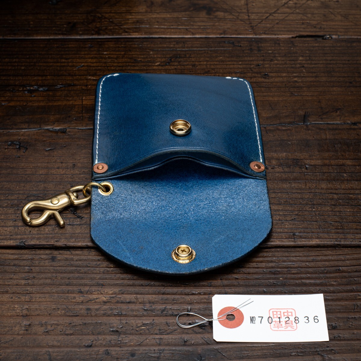 インディゴブルー【本革】真鍮フック ベルトループ ロープ対応 ミニウォレット メンズ カードケース 新品 未使用 送料無料 1円 田中革具_画像3