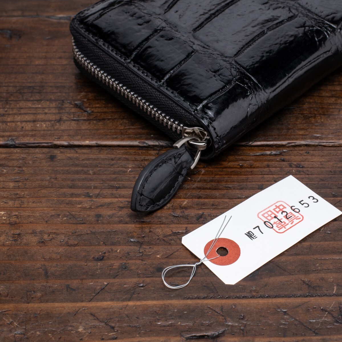 クロコダイル【一枚革】実物撮影 メンズ 長財布 ラウンドファスナー 新品 未使用 送料無料 1円 鰐 ワニ 黒 スタンダード ブラック 田中革具_画像4