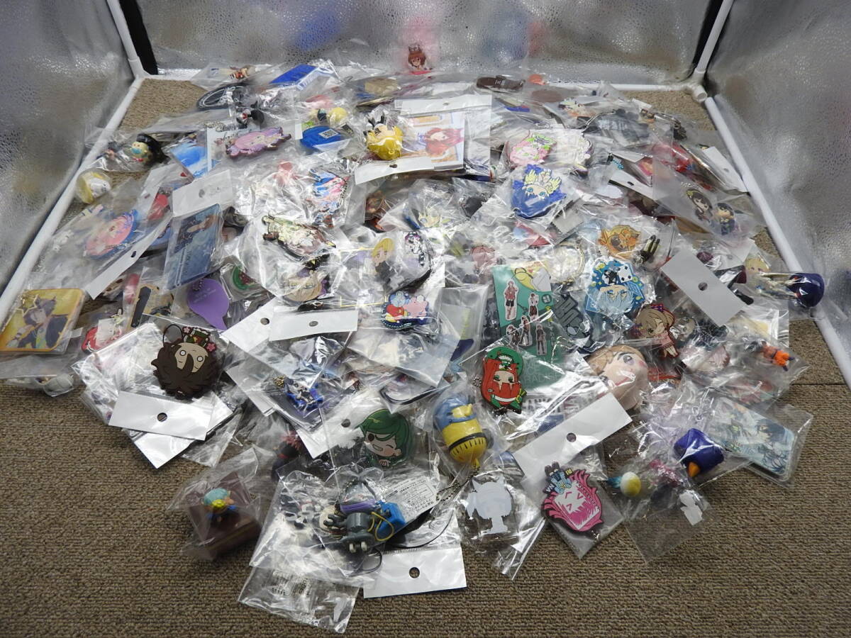 [ много ] аниме смешанные товары совместно примерно 500 пункт * брелок для ключа s смешанные товары жестяная банка bachi др. ... лезвие лошадь . Tokyo li Ben ja-z др. * б/у & не использовался товар R472