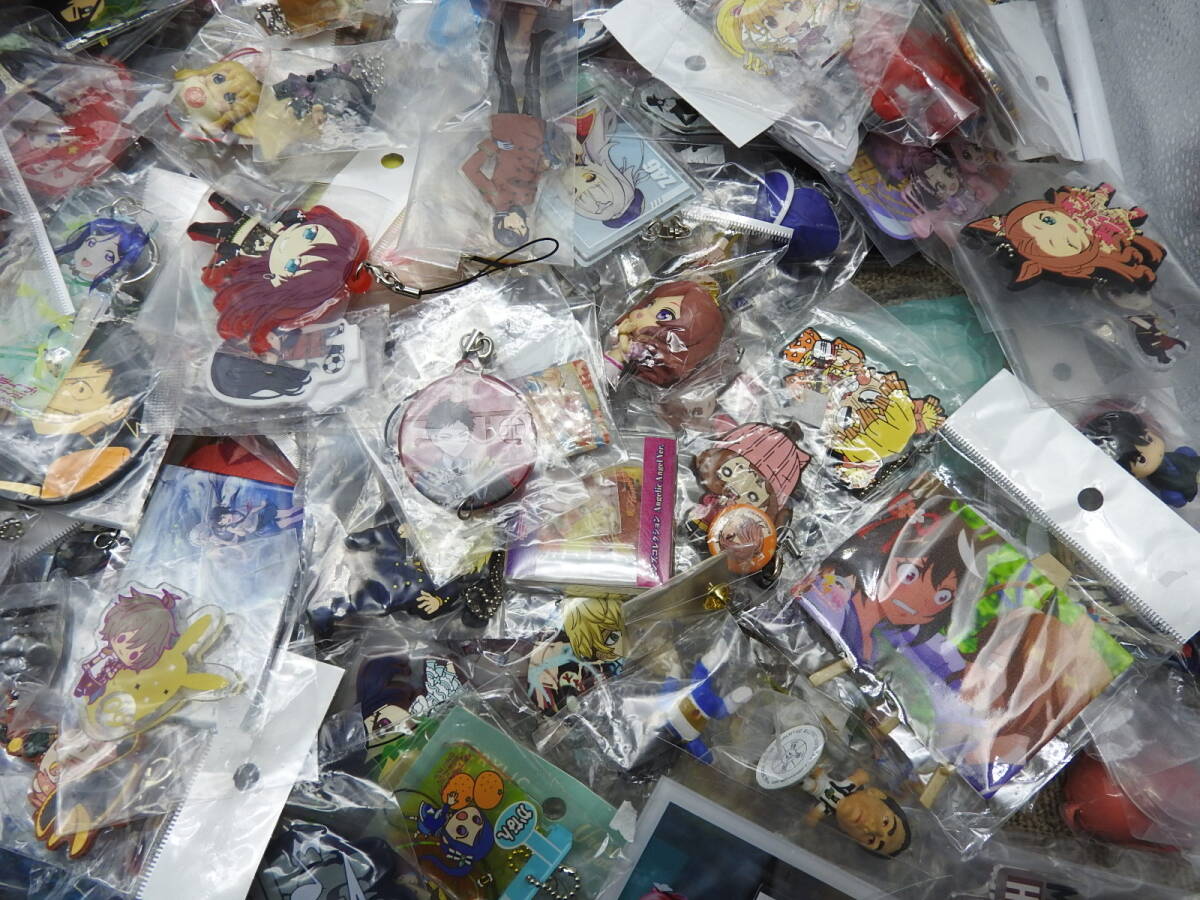 [ много ] аниме смешанные товары совместно примерно 500 пункт * брелок для ключа s смешанные товары жестяная банка bachi др. ... лезвие лошадь . Tokyo li Ben ja-z др. * б/у & не использовался товар R472