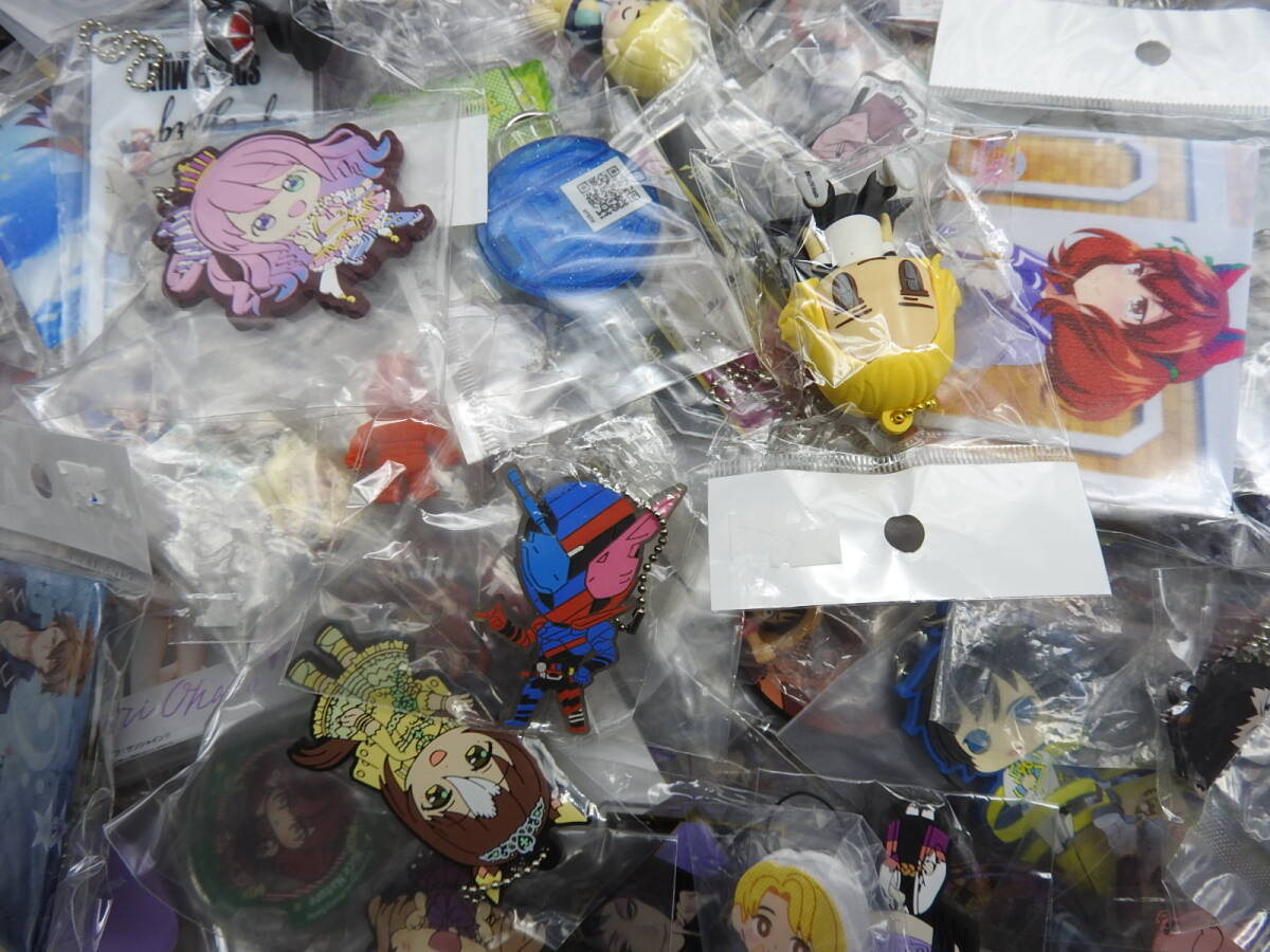 [ много ] аниме смешанные товары совместно примерно 500 пункт * брелок для ключа s смешанные товары жестяная банка bachi др. ... лезвие лошадь . Tokyo li Ben ja-z др. * б/у & не использовался товар R472