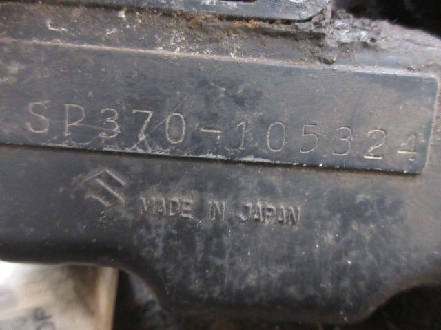 A7L24 スズキ SP370 エンジン クランキング不可 部品取り O ※送料は着払いです。_画像9