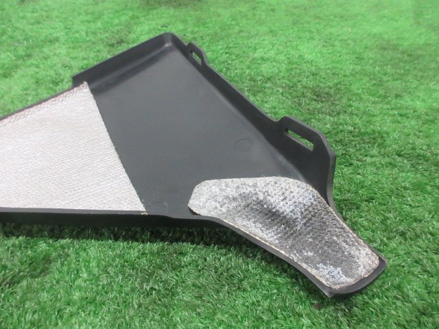A7L24 スズキ SP370 サイドカバー 右 O_画像6