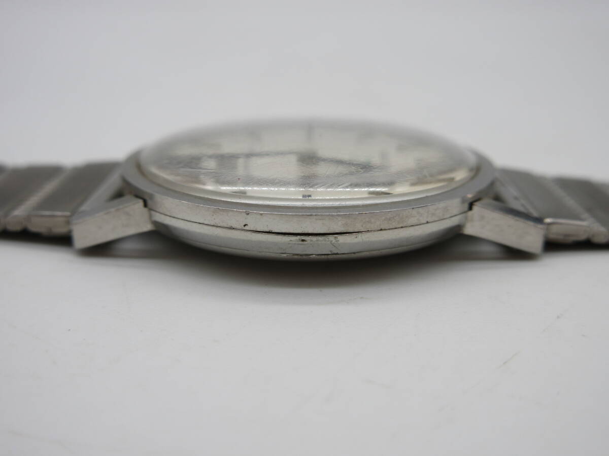 【★１円～★現状販売！】[UK19393]腕時計 GIRARD-PERREGAUX 手巻き メンズ ヴィンテージ [100-756/17JEWELS] ★おそらく記念品です★_画像3