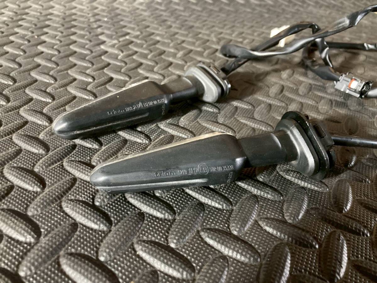 兵庫県明石市より発送！ヤマハ MT系純正 LEDウィンカー　2個セット　点灯未確認　レターパックプラスにて発送！　検)MT03MT07MT09_画像3