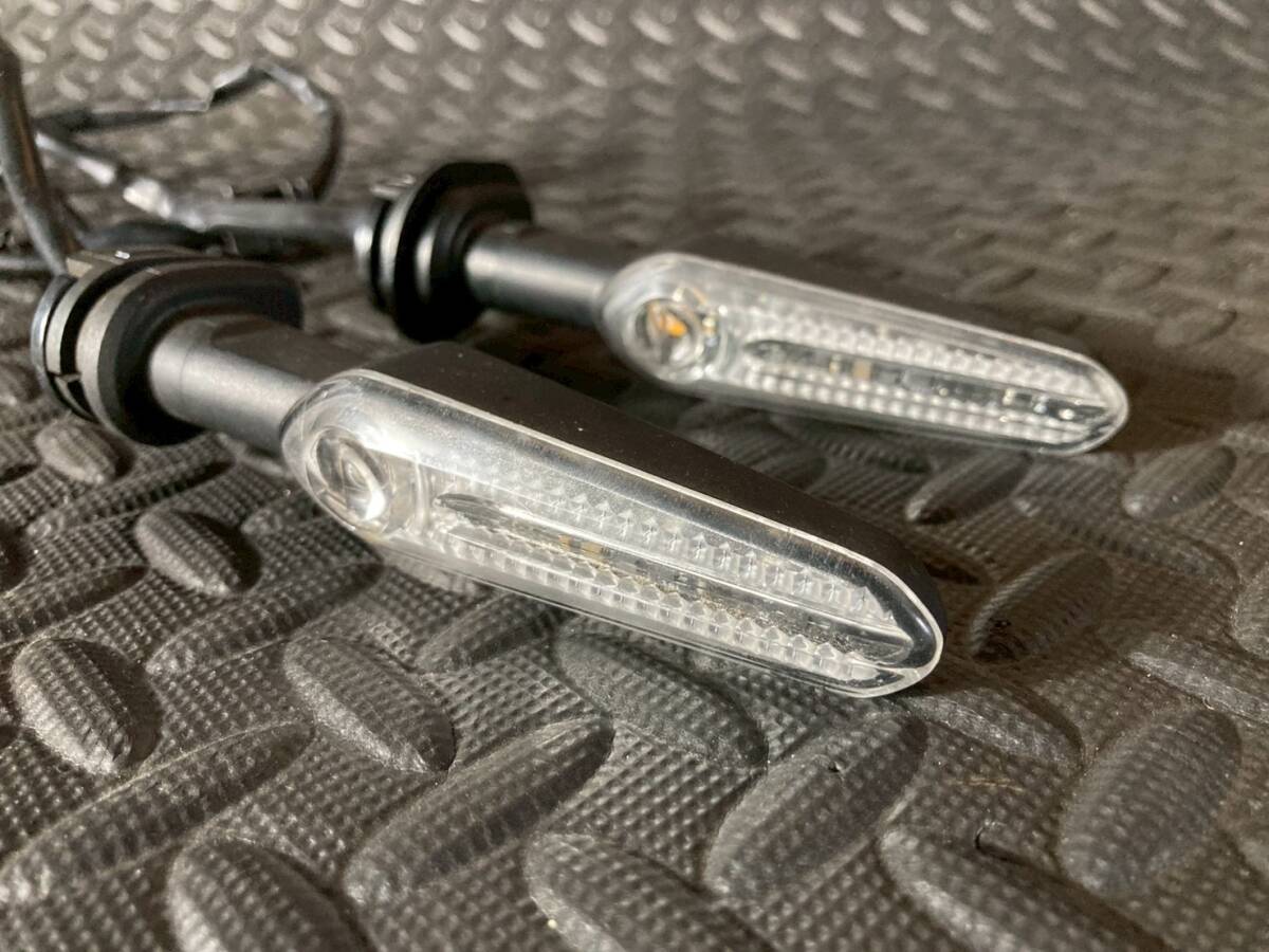 兵庫県明石市より発送！ヤマハ MT系純正 LEDウィンカー　2個セット　点灯未確認　レターパックプラスにて発送！　検)MT03MT07MT09_画像2