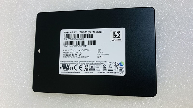SSD512GB 2.5 インチ SATA SAMSUNG MZ-7LN512C 2.5インチ サムスン SATA SSD 512GB 7MM 6Gb/S 中古 使用時間様々なので指定なし_画像1
