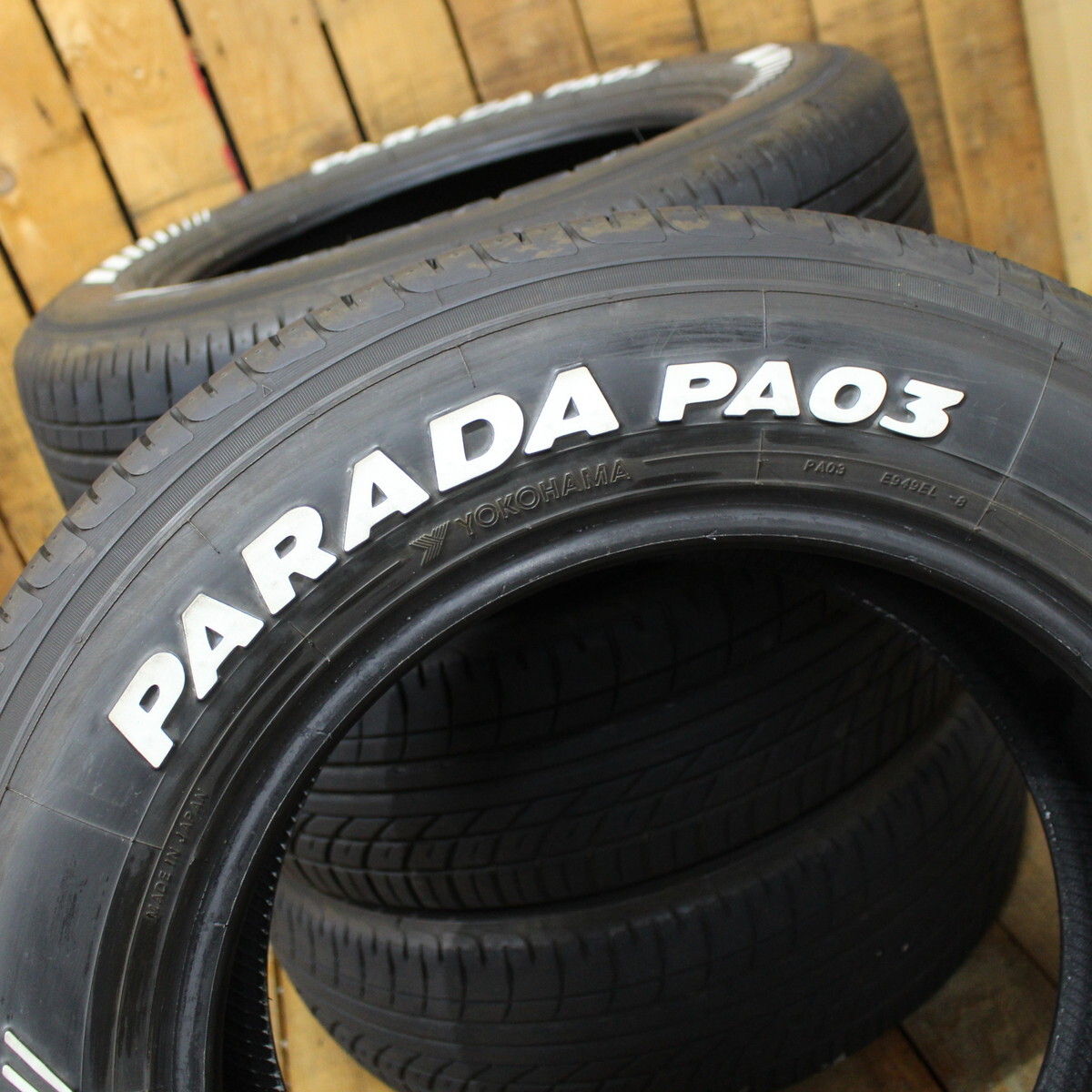 200系 ハイエース NV350 キャラバン 他 YOKOHAMA ヨコハマ パラダ PA03 215/65R16 109/107S ホワイトレター 2023年製 タイヤ 4本SET_画像3