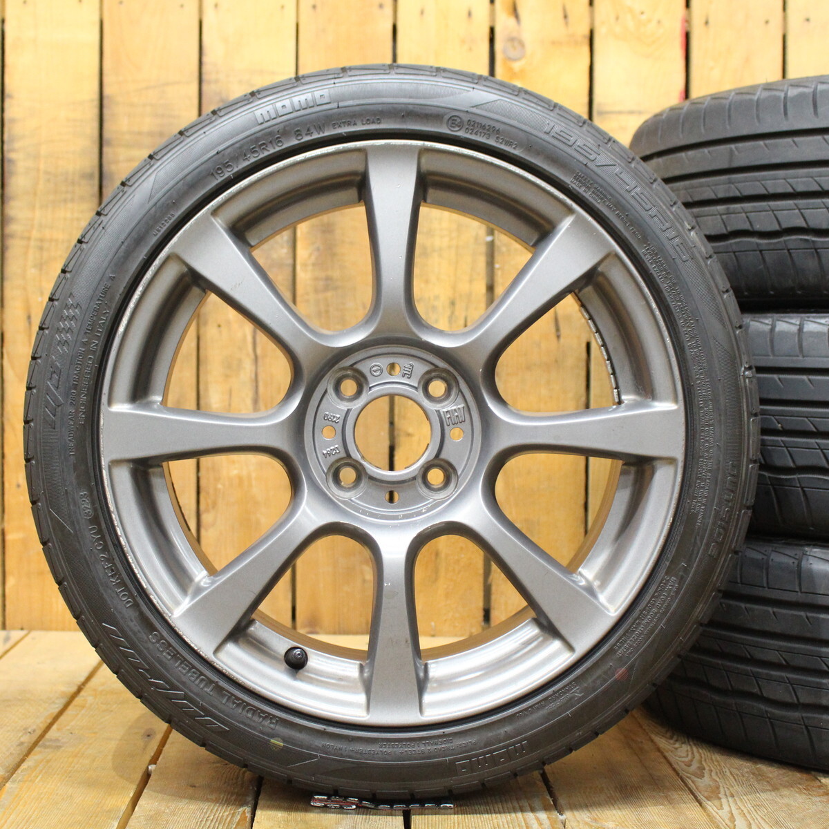 FIAT フィアット 500 純正 16インチ 6.5J+35 PCD98 MOMO アウトランM3 195/45R16 2021年製 タイヤホイール 4本SET アバルト_画像1