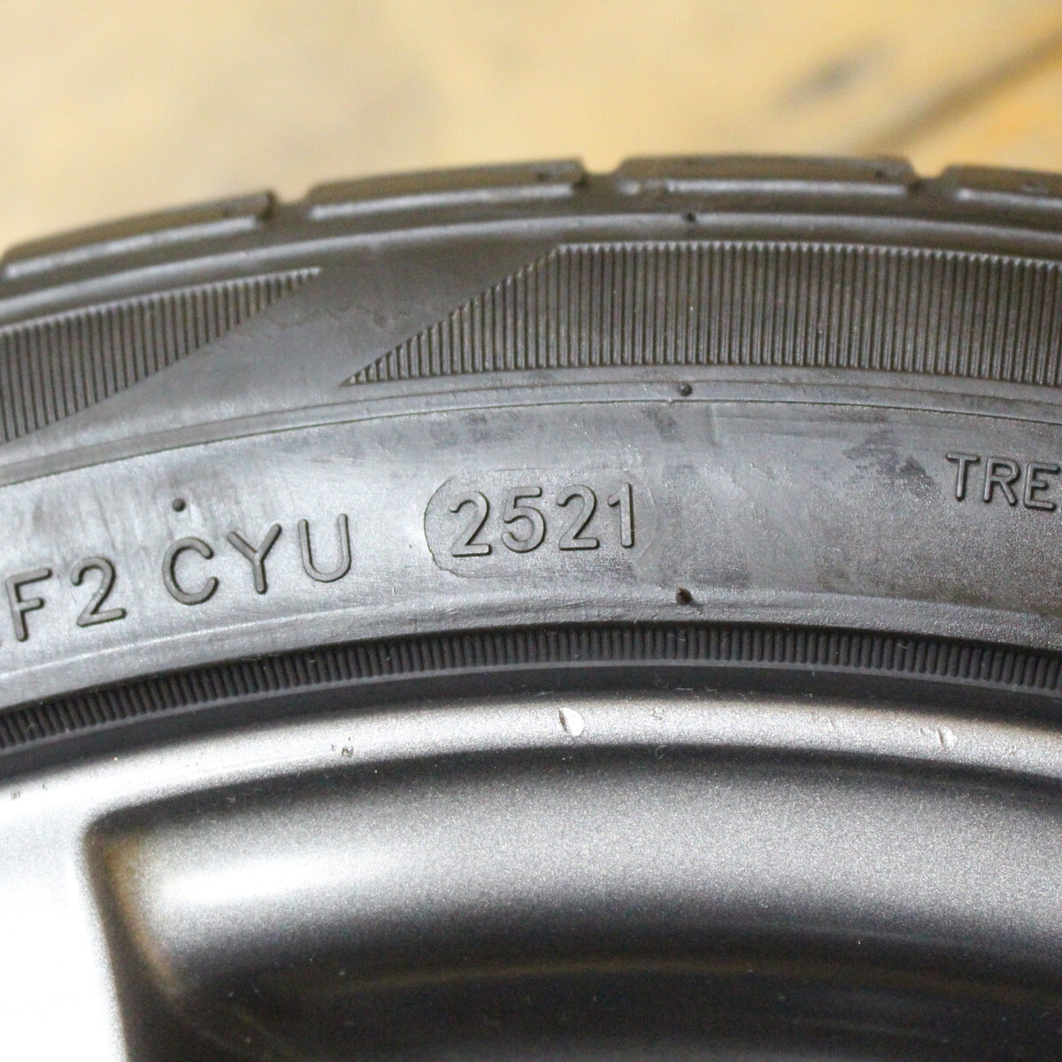 FIAT フィアット 500 純正 16インチ 6.5J+35 PCD98 MOMO アウトランM3 195/45R16 2021年製 タイヤホイール 4本SET アバルト_画像7