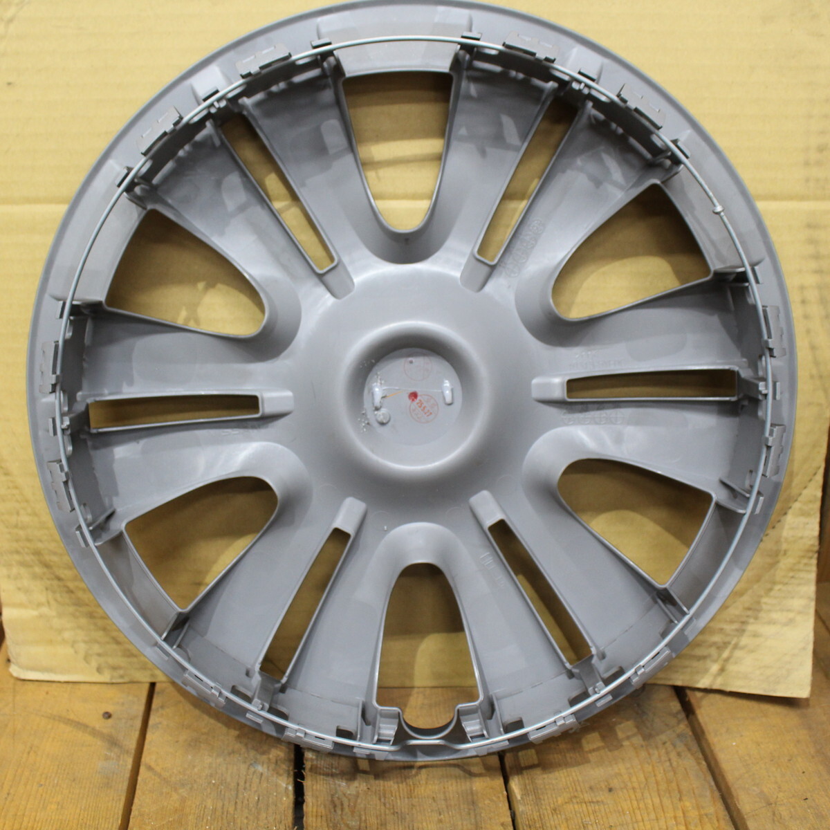 新品塗装品 マットブラック NISSAN ニッサン NV350 キャラバン ホイールキャップ 4枚1台分 15インチ 新車外し品 純正品番 40315-1GK0A_画像4