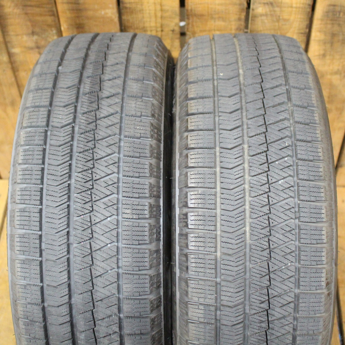 VW フォルクスワーゲン ザビートル 純正 16インチ 6.5J+44 ブリヂストン VRX2 215/60R16 22年製 スタッドレス タイヤホイール 4本SET_画像9