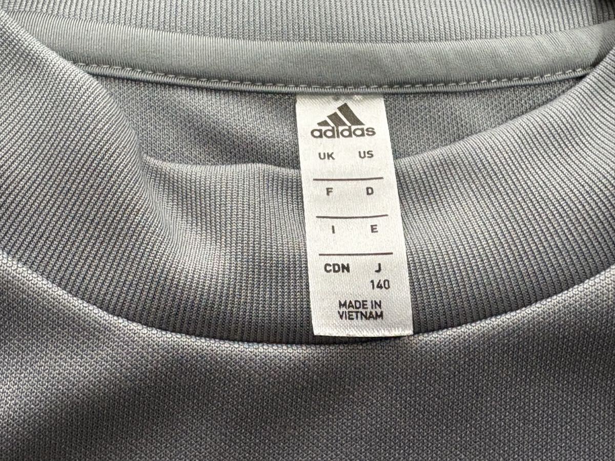 アディダス トレーニングトップ グレー サッカー ジュニア 140サイズ 中古_画像4