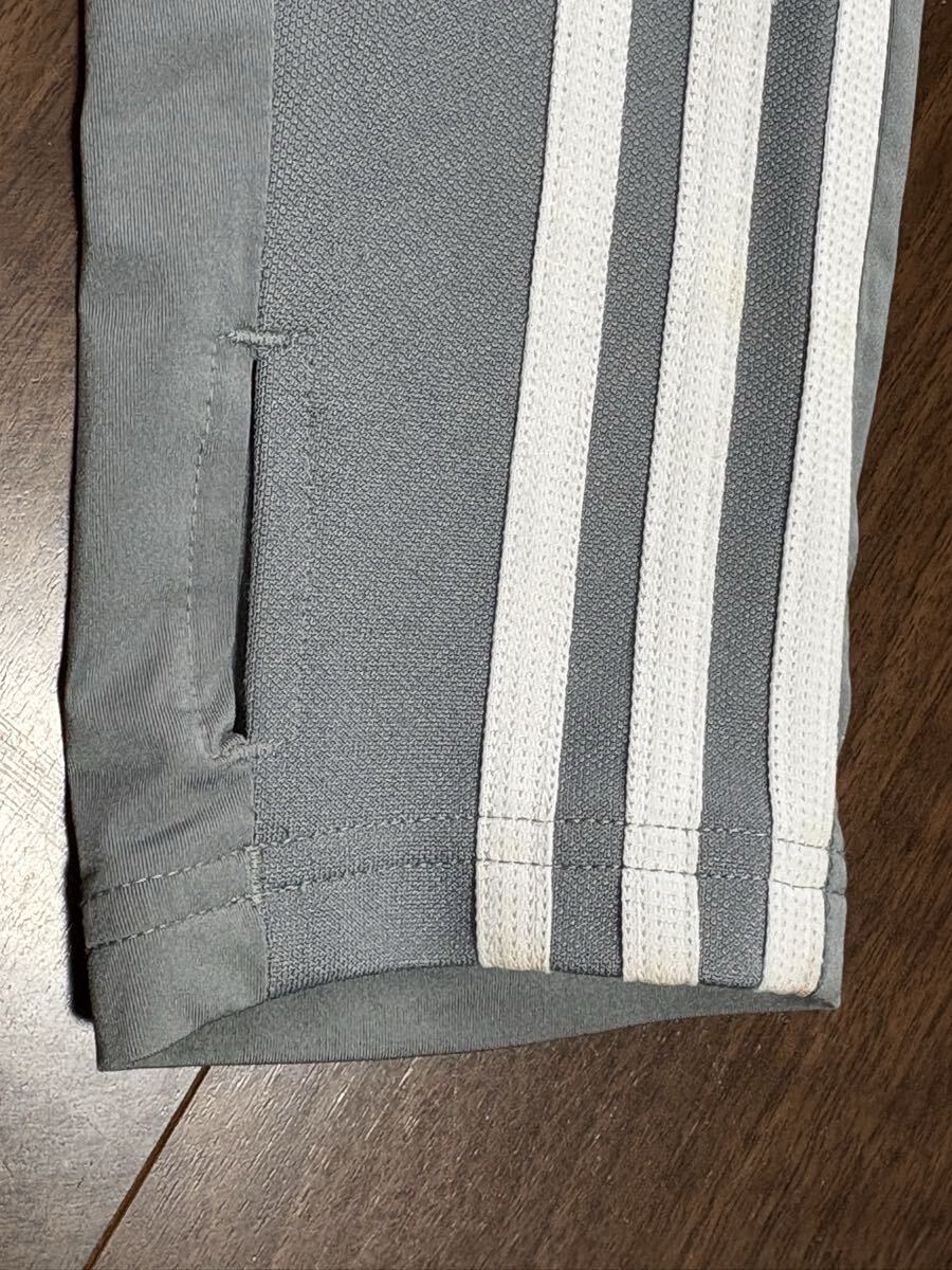 アディダス トレーニングトップ グレー サッカー ジュニア 140サイズ 中古_画像3