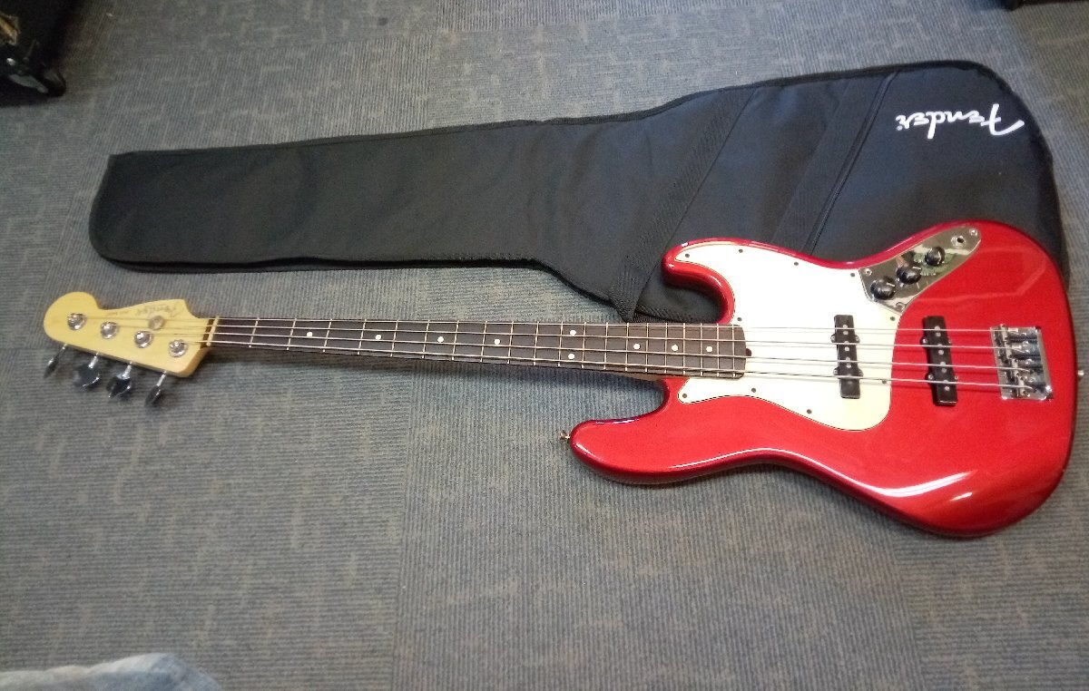 FENDER USA フェンダー American Professional JAZZ BASS 中古品 ser no.US19000625_画像1
