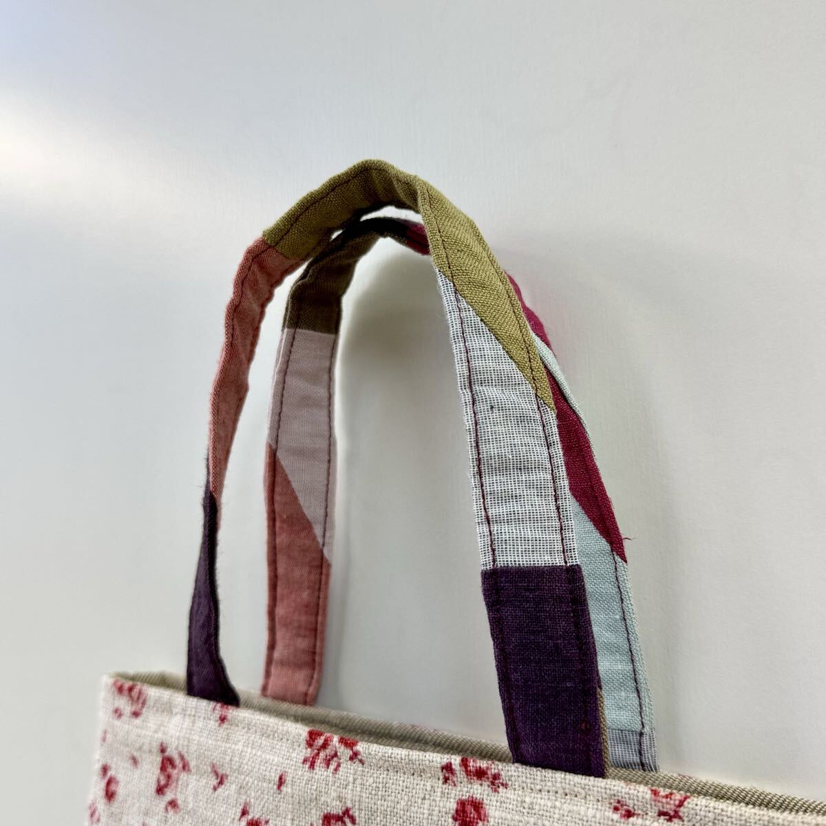 手刺繍の贈り物　コットンリネン　トートバッグ　小さなサブバッグ　刺繍_画像4