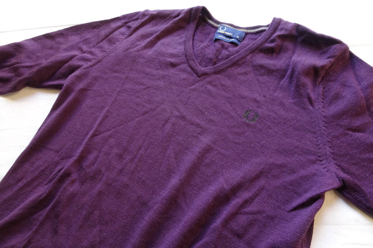 FRED PERRY/フレッドペリー/長袖セーター/薄手ニット/メリノウール/Vネック/ワンポイントししゅう/紫/パープル/Mサイズ(11/26R7)_画像6