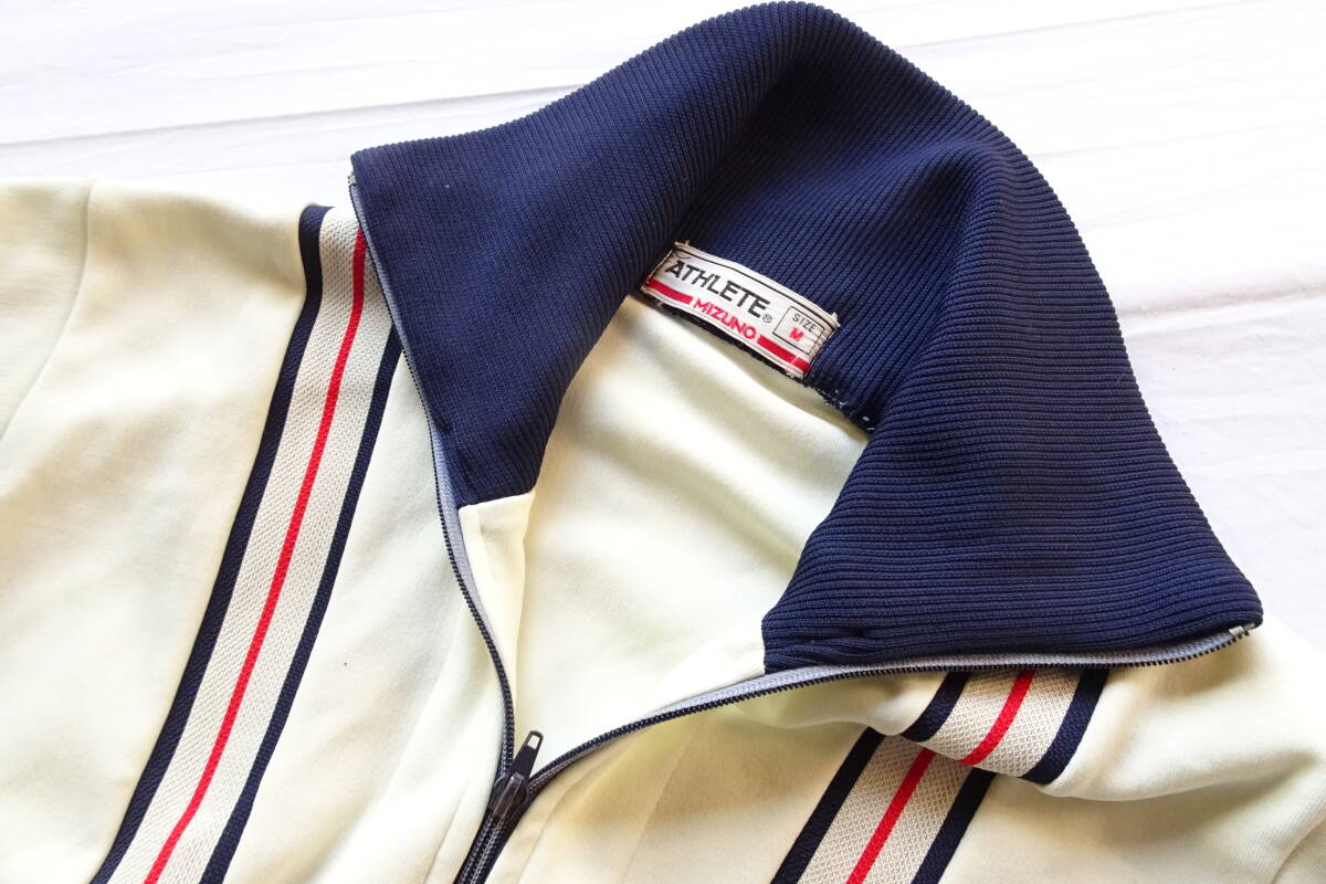 Mizuno ATHLETE/ミズノ/長袖トラックジャケット/ジャージ素材/前ジップアップ/ラインテープ切替/スポーツ/オフホワイト/Mサイズ(11/26R7)_画像4