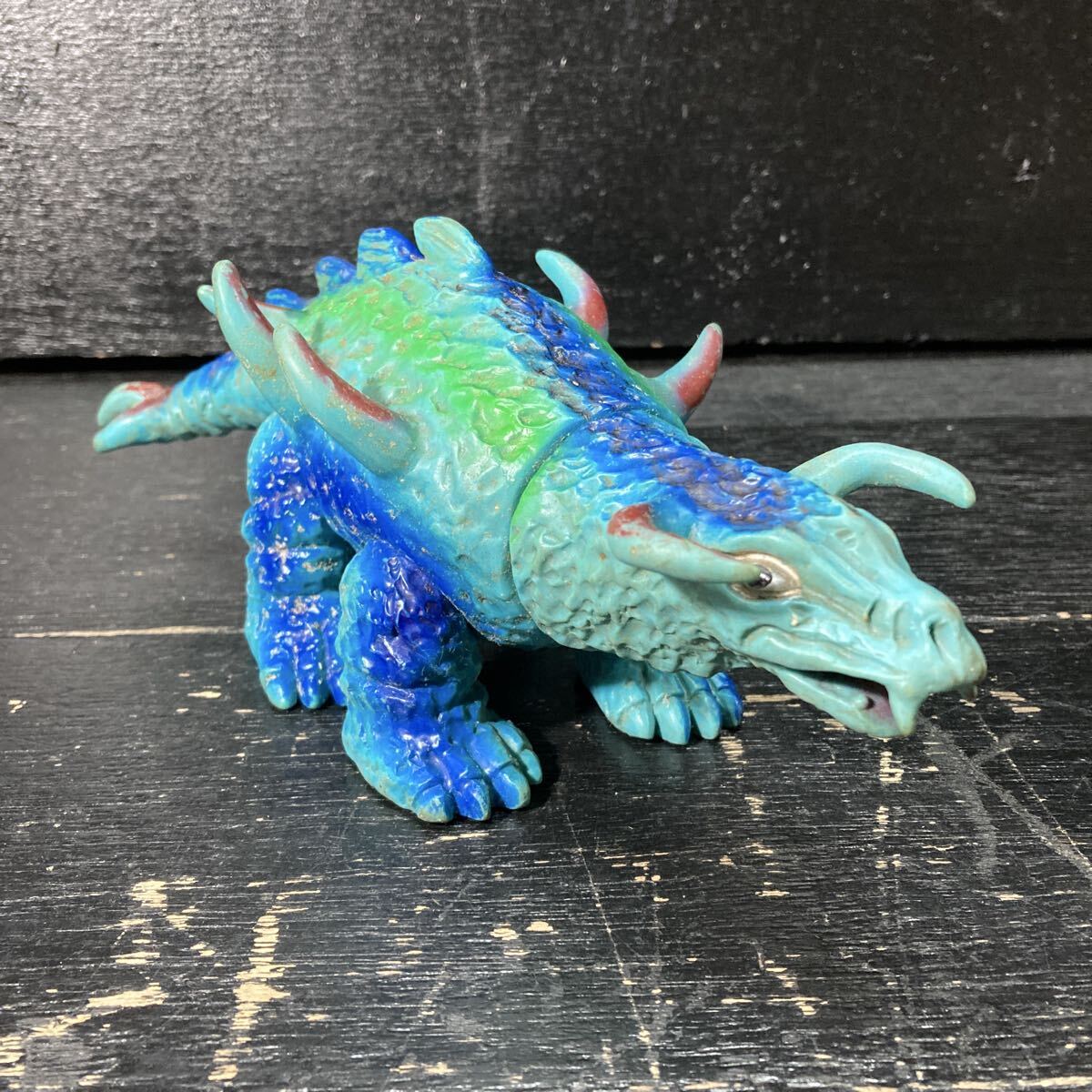 ブルマァク製　磁力怪獣マグネドン 帰りマン　水色成形色　当時物彩色ソフビ 怪獣 マグネドン　全長26センチ　ヴィンテージソフビ　四つ足_画像1