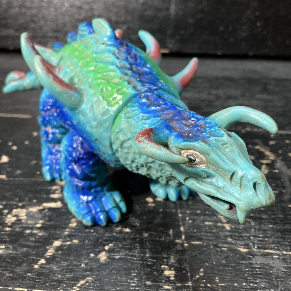 ブルマァク製　磁力怪獣マグネドン 帰りマン　水色成形色　当時物彩色ソフビ 怪獣 マグネドン　全長26センチ　ヴィンテージソフビ　四つ足_画像7