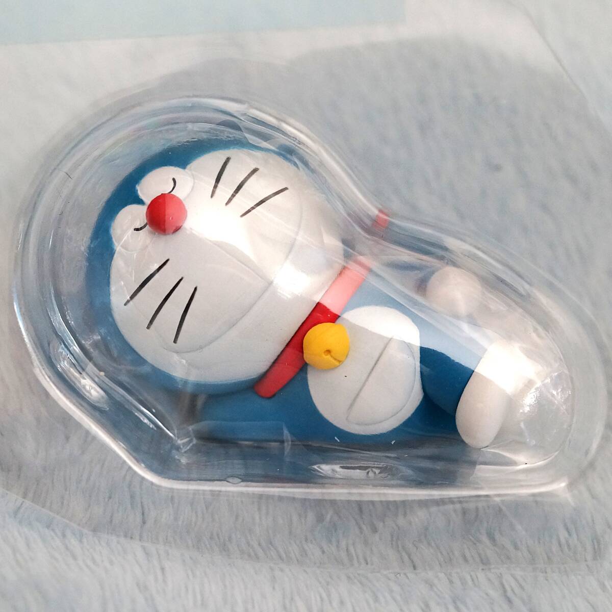 新品 UDF ウルトラディテールフィギュア 藤子・F・不二雄作品 シリーズ14 お昼寝ドラえもん 全高約45mm 塗装済み 完成品_画像3