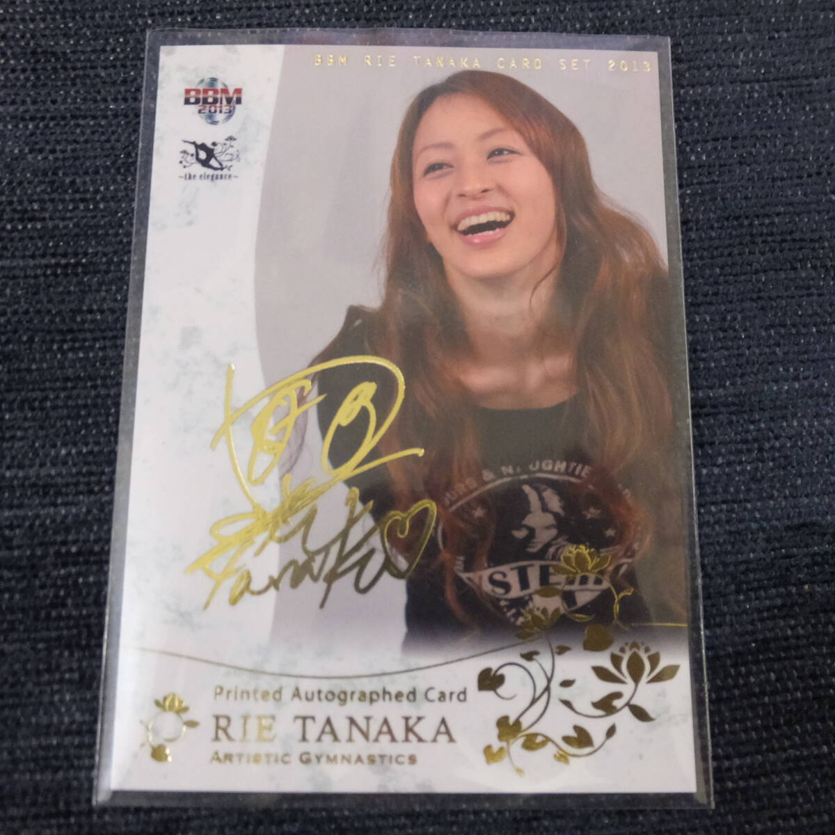 【送料一律180円】BBM13 田中理恵　60枚限定金箔サインカード_画像1