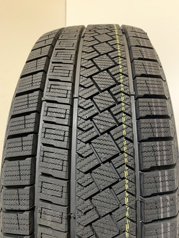 送料別　205/55R17 91H　4本2023年新品スタッドレス ピレリ(WP014)アイスゼロアシンメトリコ　205/55/17 205-55-17　ノア ヴォクシー_画像2